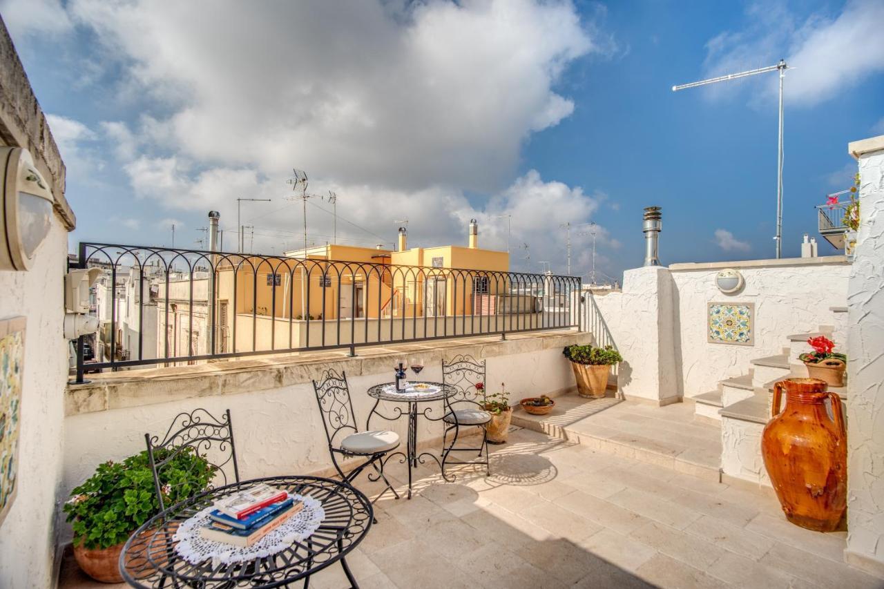 Bed and Breakfast Palazzo Stunis - Dimora Di Charme Ostuni Exterior foto