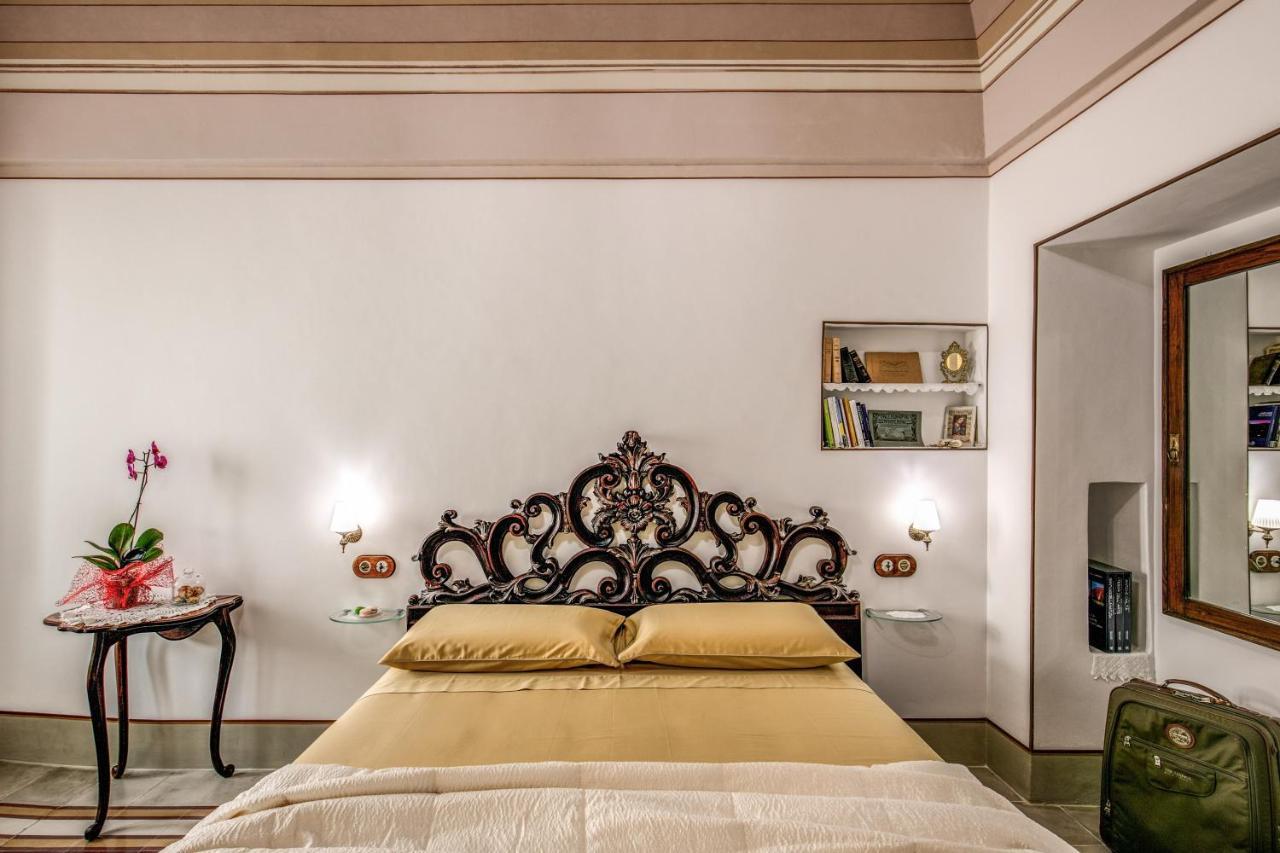 Bed and Breakfast Palazzo Stunis - Dimora Di Charme Ostuni Exterior foto